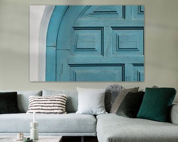 Detail einer blauen Tür an der Mittelmeerküste von Adriana Mueller