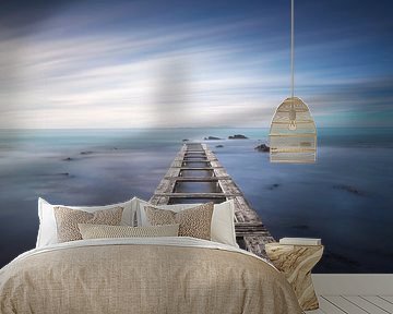 Blauwe ochtend op de oude pier