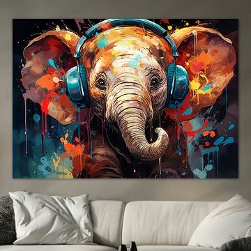 Lustiger kleiner Elefant hört Musik von Steffen Gierok