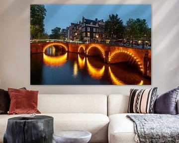 Amsterdamse grachten in het blauwe uur (0169) van Reezyard