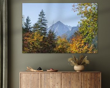 Vallée de la Leutasch avec montagnes en automne, Mittenwald