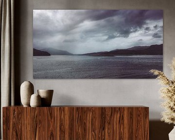 Panorama idylle bij kasteel Eilean Donan in Schotland. Highlander kasteel in de Hooglanden. van Jakob Baranowski - Photography - Video - Photoshop