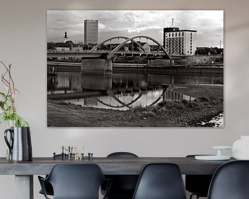 Stadsbrug in Frankfurt (Oder) naar de Poolse grens