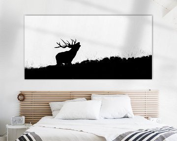 Het silhouet van een burlend hert. van Herwin Jan Steehouwer