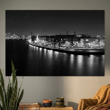 Willemsbrug in de avond Rotterdam zwart-wit