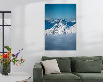 Winterlandschap en bergen bij Tromso van Leo Schindzielorz