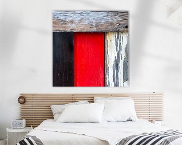 Abstract zwart-rood-wit houten lijnenspel van Texel eXperience