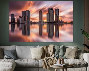 Skyline von Rotterdam bei Sonnenaufgang von Ilya Korzelius