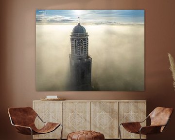 Peperbus kerktoren in Zwolle boven de mist van Sjoerd van der Wal Fotografie