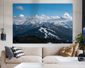 Winterlicher Blick auf Jungholz und die Tannheimer Berge von Leo Schindzielorz