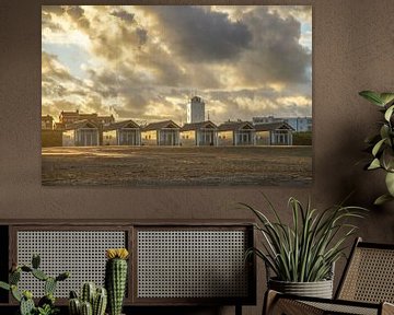 Vuurtoren en strandhuisjes in Katwijk van Dirk van Egmond