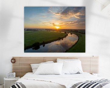 Vecht rivier van boven gezien tijdens zonsopkomst in de herfst in Overijssel van Sjoerd van der Wal Fotografie