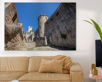 Ingang oude stad Carcassonne in Frankrijk van Joost Adriaanse