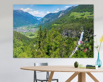 Stuibenfall Wasserfall in Tirol an einem schönen Frühlingstag von Sjoerd van der Wal Fotografie