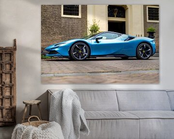 Voiture de sport Ferrari SF90 Spider en bleu clair sur Sjoerd van der Wal Photographie