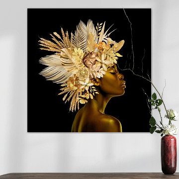 Florales Porträt Schwarz & Gold auf schwarzem Hintergrund - Square-03