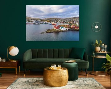 Uitzicht op de stad Tórshavn op de Faeröer van Rico Ködder