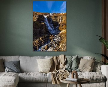 Vue sur la cascade Rjúkandafoss à l'est de l'Islande sur Rico Ködder