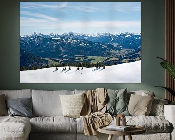 Winterlicher Blick auf das Tannheinmer Tal und Alpen von Leo Schindzielorz