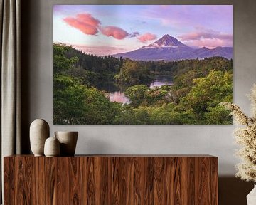 Nieuw-Zeeland Mount Taranaki in de ochtend van Jean Claude Castor