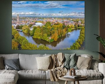 Luftaufnahme der Stadt Zwolle an einem schönen Herbsttag von Sjoerd van der Wal Fotografie