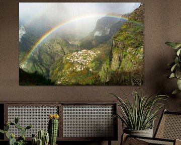 Regenboog boven Curral das Freiras, Madeira van Michel van Kooten
