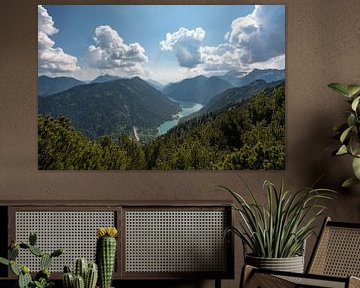 Blick über den Plansee auf die Zugspitze von Leo Schindzielorz