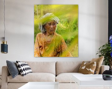 Vrouw Bali by Jeannine Van den Boer