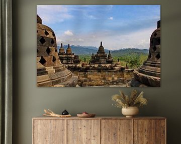 Borobudur mit Stupas und Dagobas von Eduard Lamping