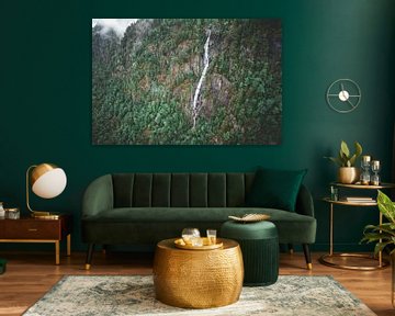 Versteckter Wasserfall in Norwegen von vdlvisuals.com