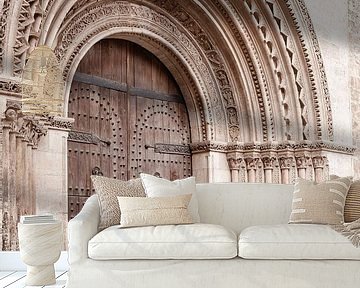 Indrukwekkende houten deur van een kerk in Valencia van Fotografia Elegante