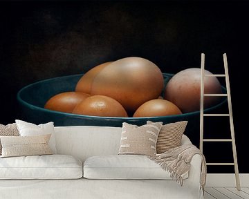 Schaal met verse eieren Donker stilleven voedselfotografie van Western Exposure