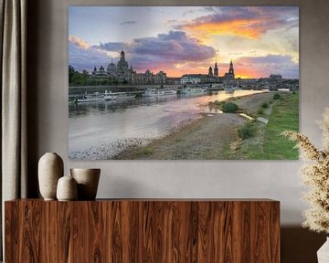 De skyline van Dresden bij zonsondergang van Michael Valjak