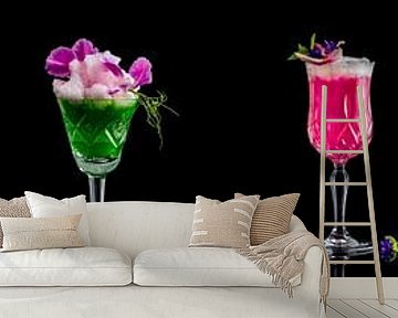 Kleurige cocktails op een rij, colourful drinks in a row van Corrine Ponsen