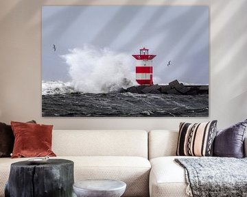 Storm Corrie bereikt de kust van Nederland bij Scheveningen op maandag 31 januari 2022