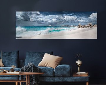 Turquoise blauwe zee op het strand van de Seychellen van Voss Fine Art Fotografie