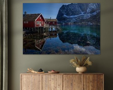 Typische houten vissershuisjes op de Lofoten in Noorwegen