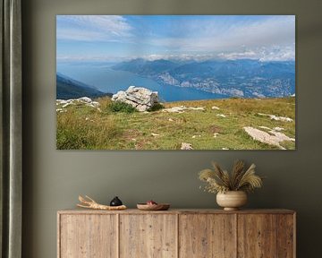 au sommet du Monte Baldo près de Malcesine avec vue sur le lac de Garde