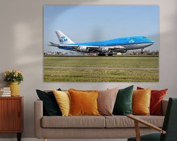 Landing KLM Boeing 747-400 