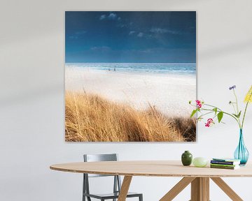 Strand en duinen van Scharbeutz op een zonnige dag van Voss Fine Art Fotografie