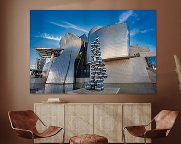 Het Guggenheim museum in Bilbao van Frans Scherpenisse