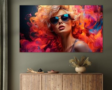 Portret van een jonge blonde vrouw met zonnebril van Animaflora PicsStock