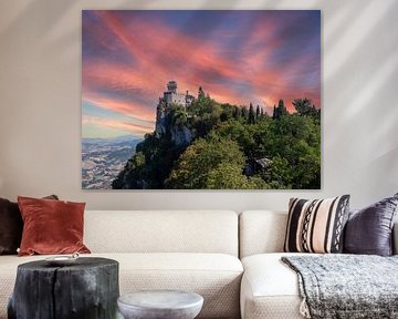 Kasteel in San Marino bij zonsondergang van Animaflora PicsStock
