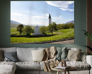Kerk in Hólar, IJsland | Reisfotografie van Kelsey van den Bosch