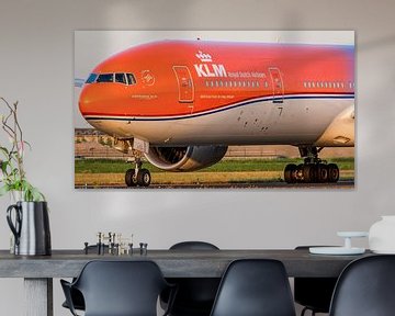 klm boeing777 orange pride livery sur Arthur Bruinen