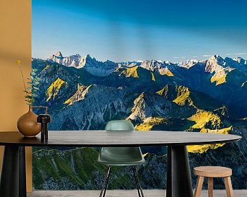 Sonnenaufgang auf dem Nebelhorn, 2224m, Bergpanorama nach Süden zu den Allgäuer Alpen von Walter G. Allgöwer