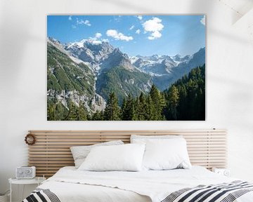 Route du col du Stelvio avec vue sur les montagnes et les glaciers environnants sur Leo Schindzielorz