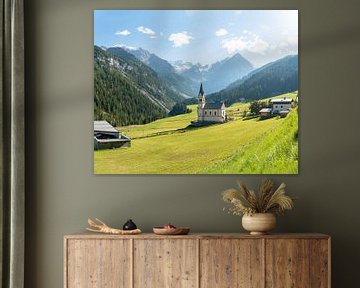 Stilfser Joch Passstraße mit Blick auf die umliegenden Berge und Gletscher von Leo Schindzielorz