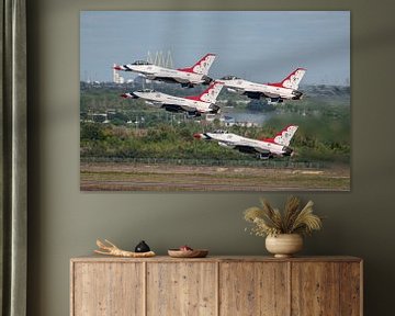 Take-off U.S. Air Force Thunderbirds. van Jaap van den Berg