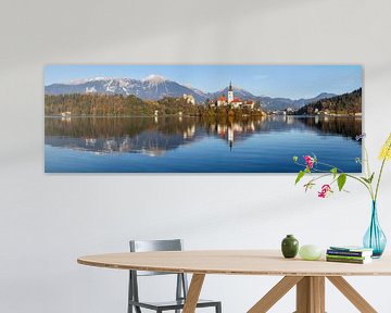Het meer van Bled met bedevaartskerk